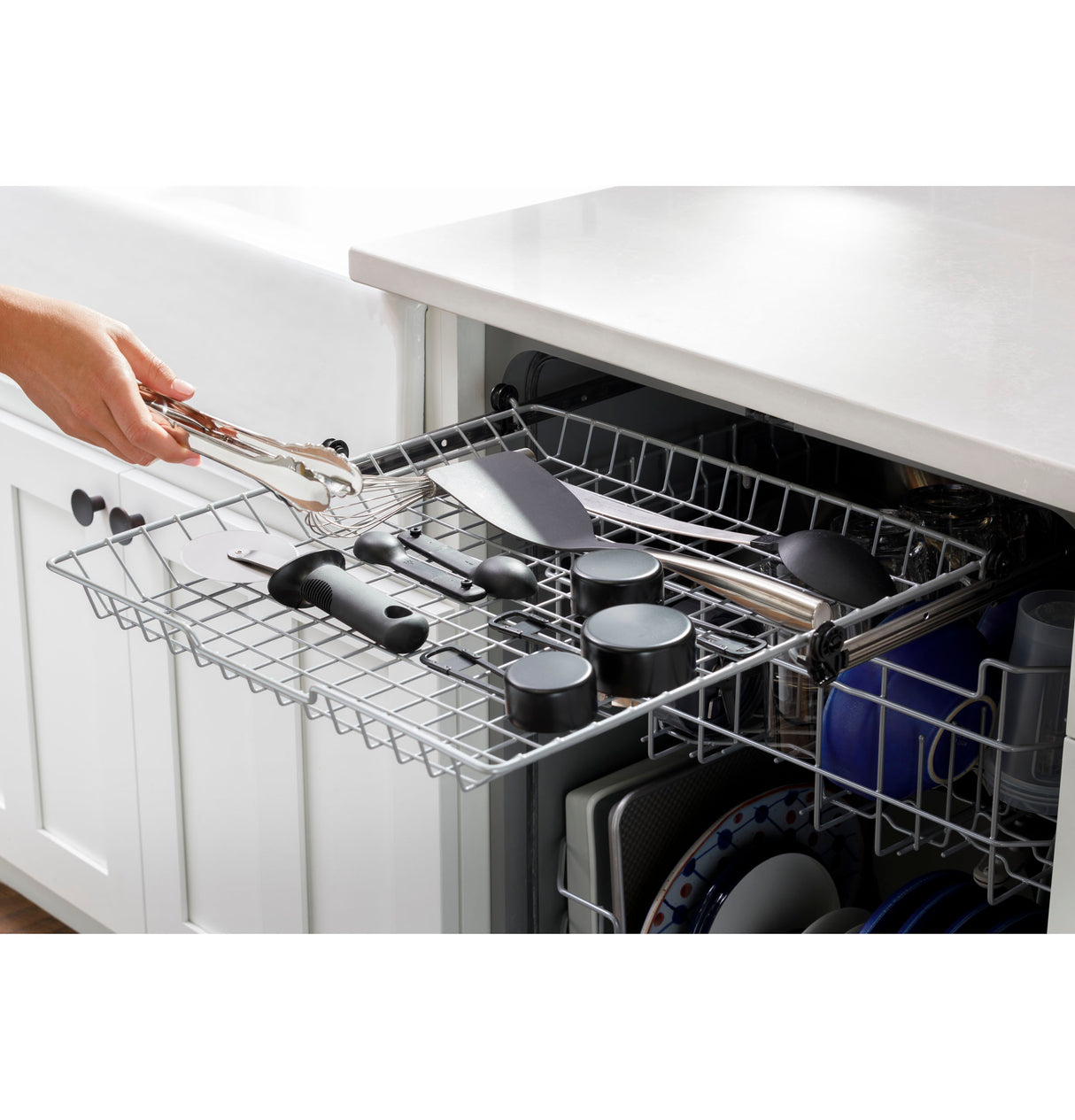 GE(R) ENERGY STAR(R) Top Control with Plastic Interior Dishwasher with Sanitize Cycle & Dry Boost - (GDT630PGRWW)