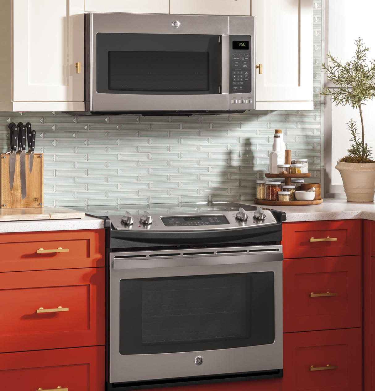 GE(R) 30" Drop-In Electric Range - (JD630SFSS)