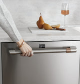 Caf(eback)(TM) ENERGY STAR(R) Smart Stainless Steel Interior Dishwasher with Sanitize and Ultra Wash & Dual Convection Ultra Dry - (CDT875P2NS1)