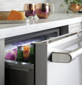 Caf(eback)(TM) 5.7 Cu. Ft. Built-In Dual-Drawer Refrigerator - (CDE06RP2NS1)