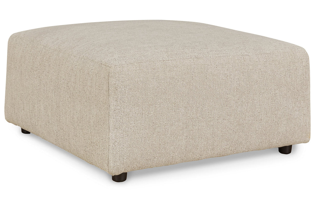 Edenfield Oversized Accent Ottoman - (2900408)