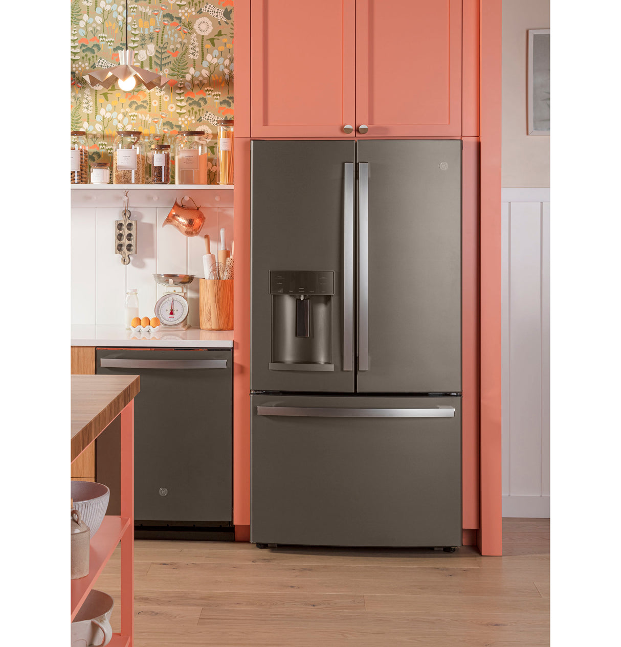 GE(R) ENERGY STAR(R) 27.7 Cu. Ft. French-Door Refrigerator - (GFE28GMKES)