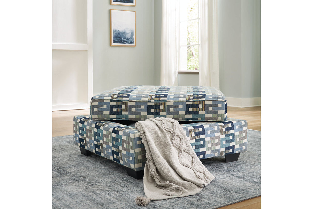 Valerano Ottoman With Storage - (3340411)