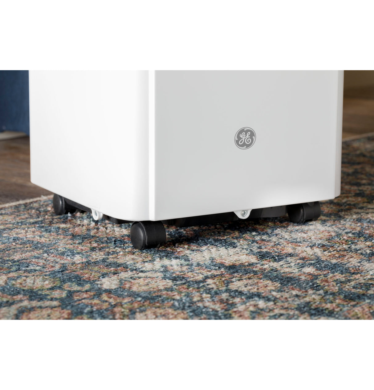 GE(R) 9,000 BTU Portable Air Conditioner for Small Rooms up to 250 sq ft. (6,250 BTU SACC) - (APFA10YBMW)