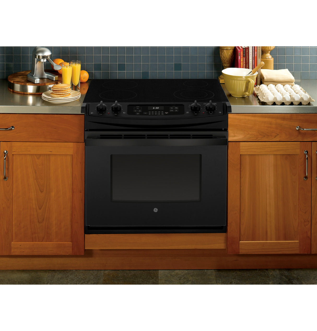 GE(R) 30" Drop-In Electric Range - (JD630DTBB)