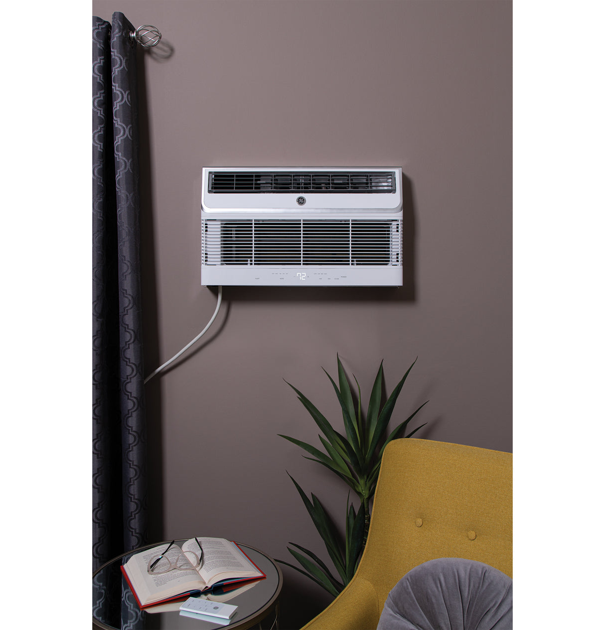 GE(R) 230/208 Volt Built-In Heat/Cool Room Air Conditioner - (AJEM12DWH)