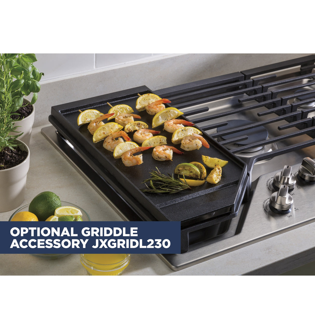 GE(R) 30" Built-In Gas Cooktop with 5 Burners and Dishwasher Safe Grates - (JGP5030SLSS)