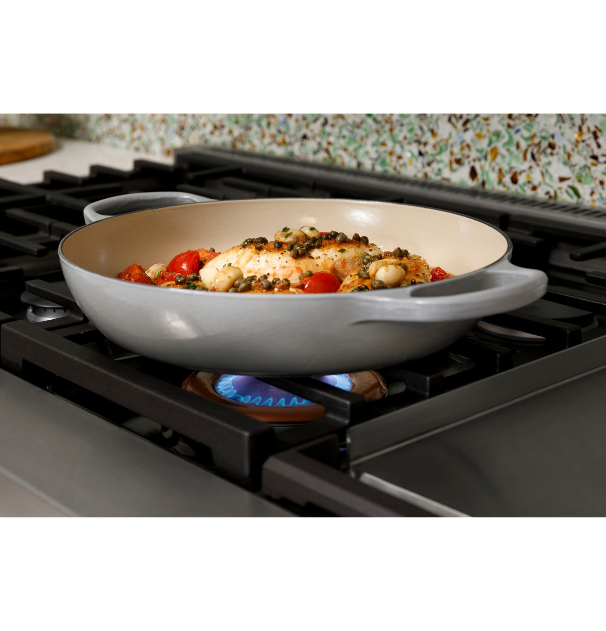 Caf(eback)(TM) 48" Smart Dual-Fuel Commercial-Style Range with 6 Burners and Griddle (Natural Gas) - (C2Y486P3TD1)