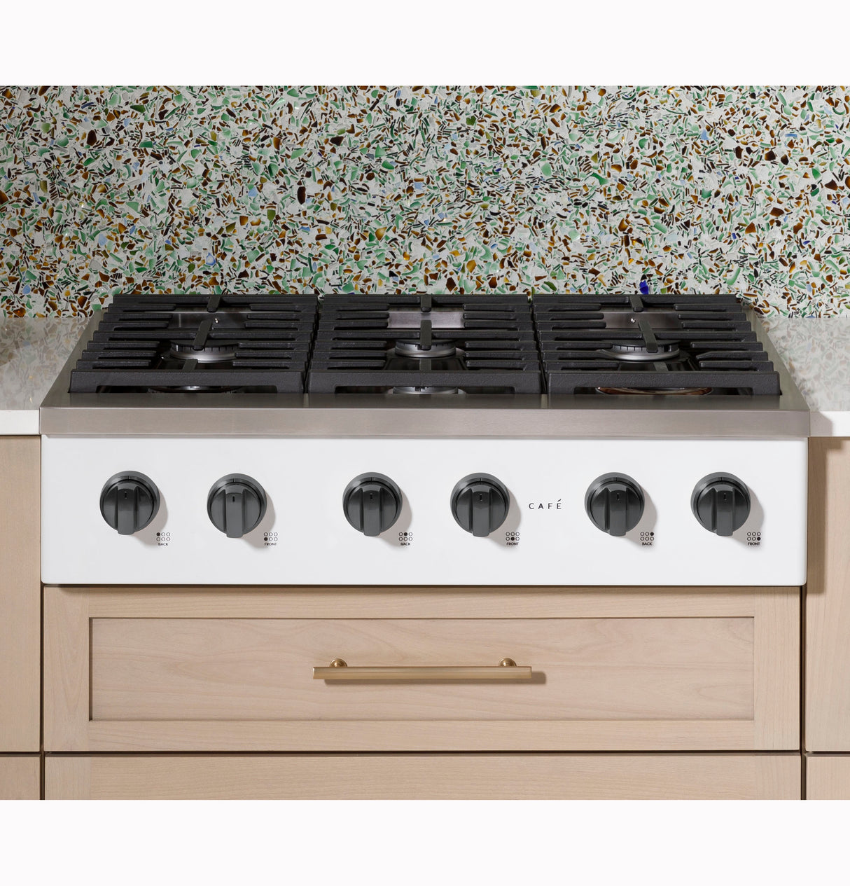 Caf(eback)(TM) 36" Commercial-Style Gas Rangetop with 6 Burners (Natural Gas) - (CGU366P4TW2)