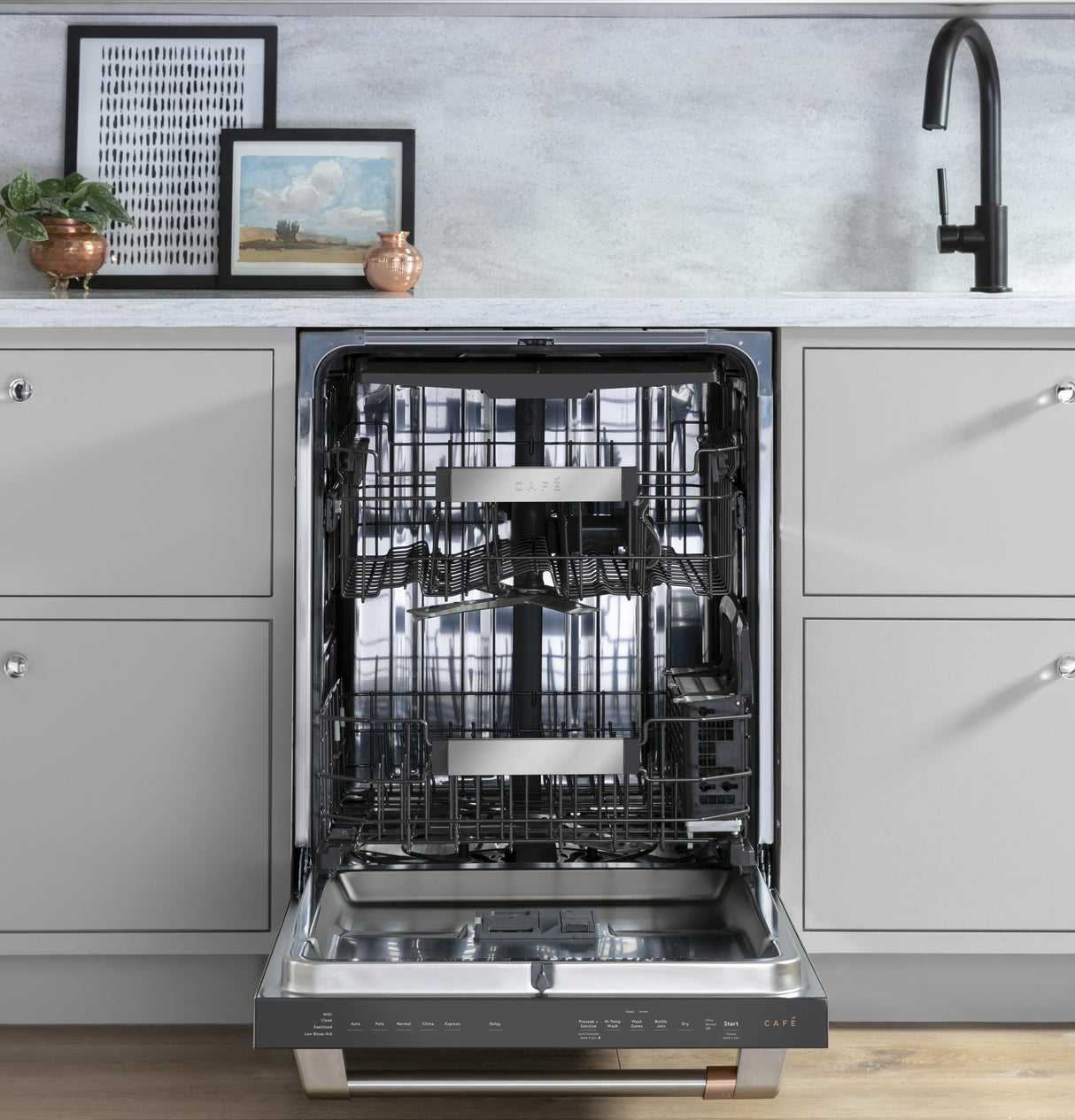 Caf(eback)(TM) ENERGY STAR(R) Stainless Steel Interior Dishwasher with Sanitize and Ultra Wash & Dry - (CDT845P4NW2)