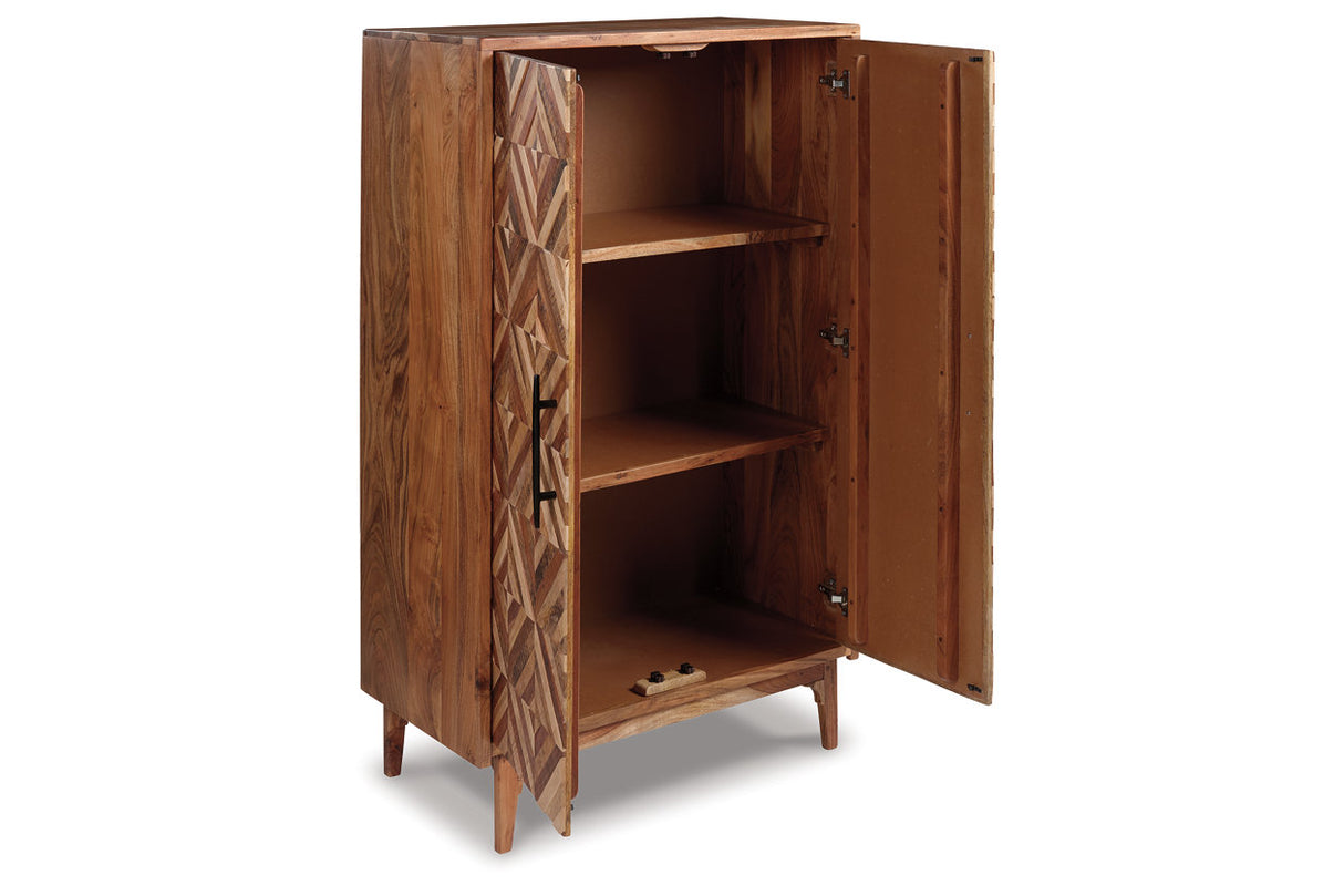 Gabinwell Accent Cabinet - (A4000267)