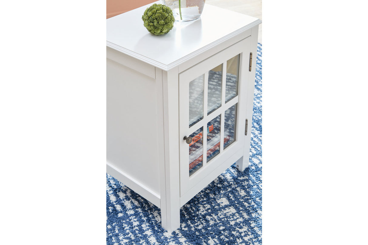 Opelton Accent Cabinet - (A4000377)