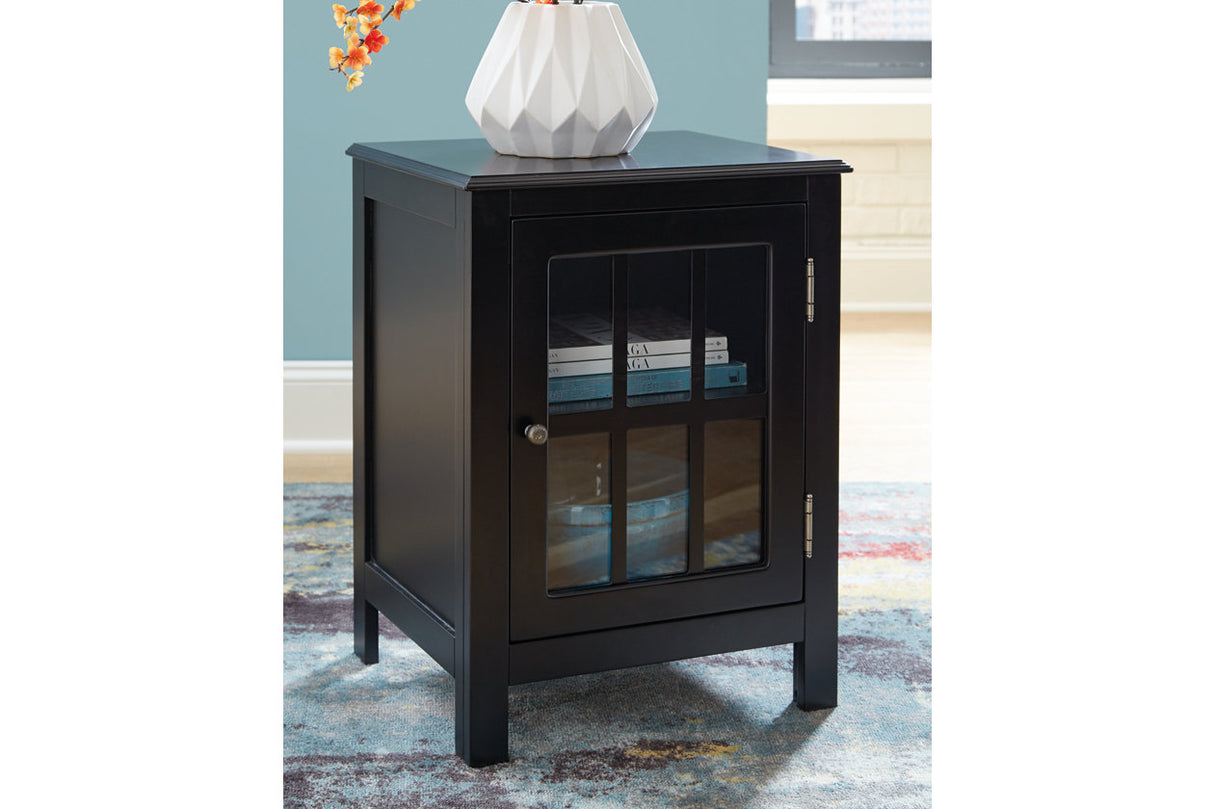 Opelton Accent Cabinet - (A4000378)