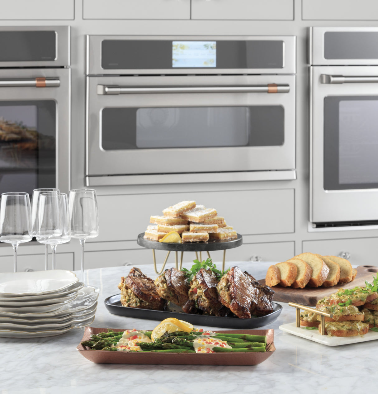 Caf(eback)(TM) 30" Smart Five in One Wall Oven with 240V Advantium(R) Technology - (CSB923P2NS1)