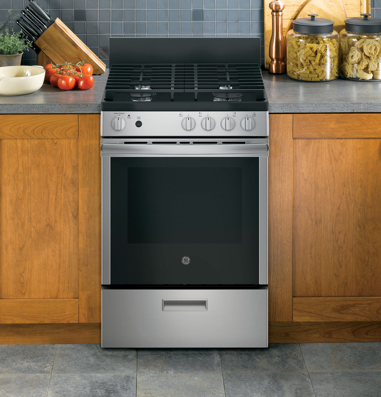 GE(R) 24" Steam Clean Free-Standing/Slide-in Gas Range - (JGAS640RMSS)