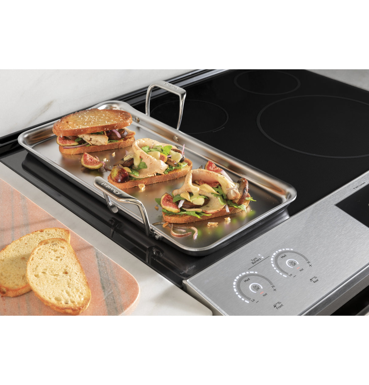 Caf(eback)(TM) 30" Smart Slide-In, Front-Control, Induction and Convection Range with In-Oven Camera in Platinum Glass - (CHS90XM2NS5)