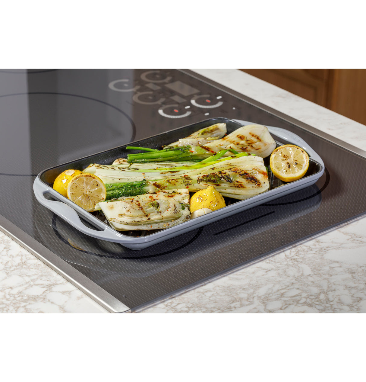 Caf(eback)(TM) Series 30" Built-In Touch Control Induction Cooktop - (CHP90301TBB)