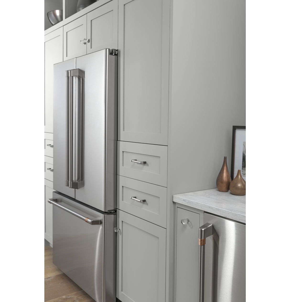 Caf(eback)(TM) ENERGY STAR(R) 23.1 Cu. Ft. Smart Counter-Depth French-Door Refrigerator - (CWE23SP2MS1)