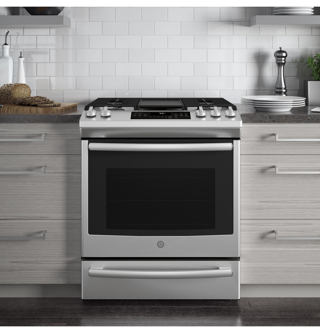 GE(R) 30" Slide-In Front-Control Convection Gas Range - (JGS760SELSS)