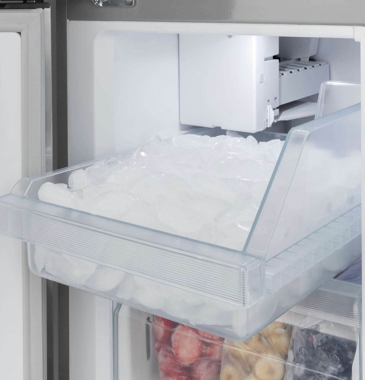 16.8 Cu. Ft. Quad Door Refrigerator - (QHE16HYPFS)