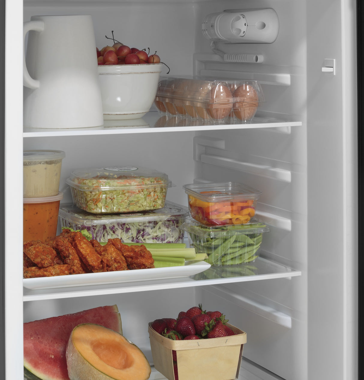 GE(R) 9.8 Cu. Ft. 12 Volt DC Power Top-Freezer Refrigerator - (GPV10FSNSB)