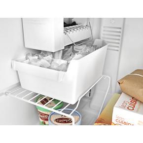 30" Amana Top-Freezer Refrigerator With Glass Shelves