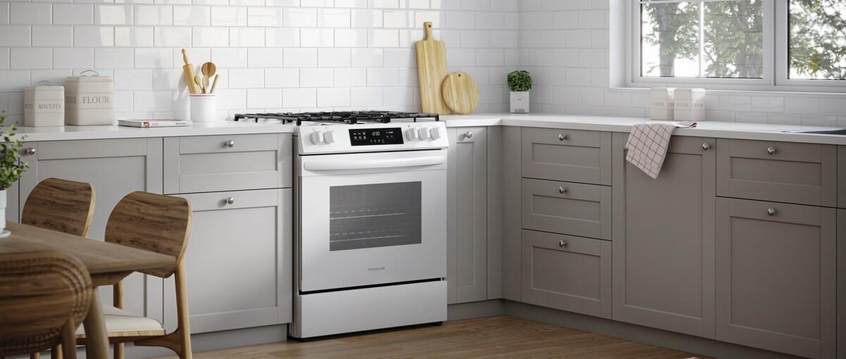 Frigidaire 30" Front Control Gas Range with Quick Boil - (FCFG3062AW)