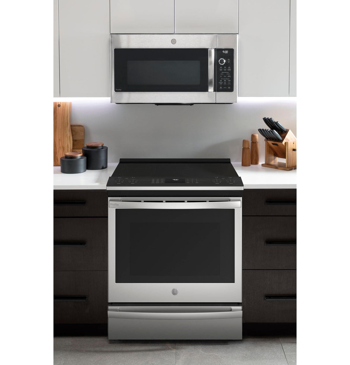 GE Profile(TM) 30" Smart Slide-In Fingerprint Resistant Front-Control Induction and Convection Range with No Preheat Air Fry - (PHS930YPFS)