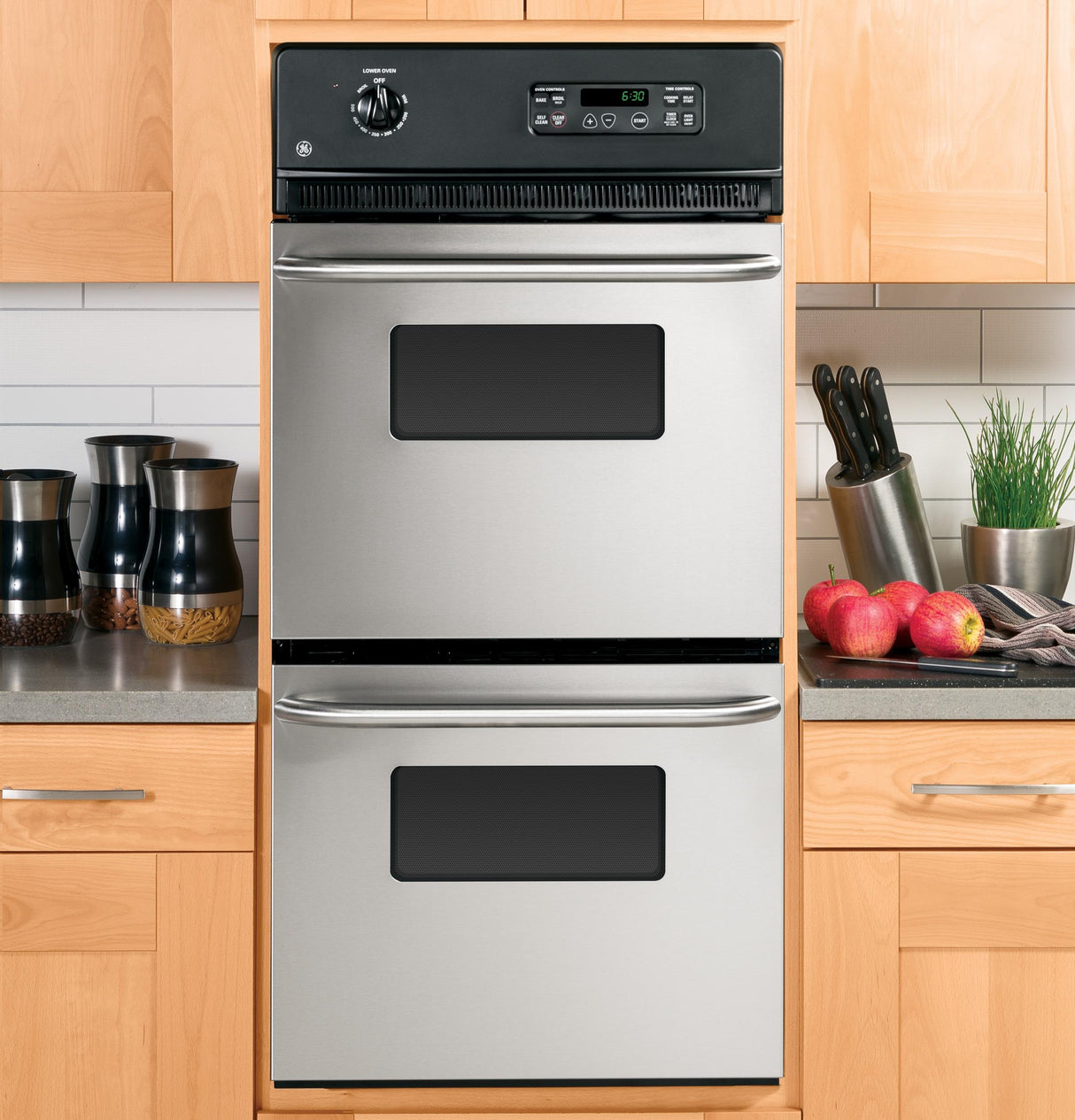 GE(R) 24" Double Wall Oven - (JRP28SKSS)