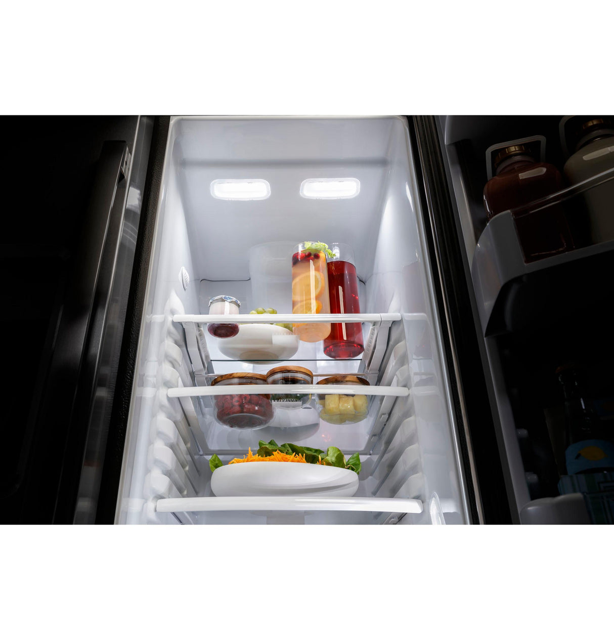 GE Profile(TM) Series 21.9 Cu. Ft. Counter-Depth Side-By-Side Refrigerator - (PZS22MYKFS)