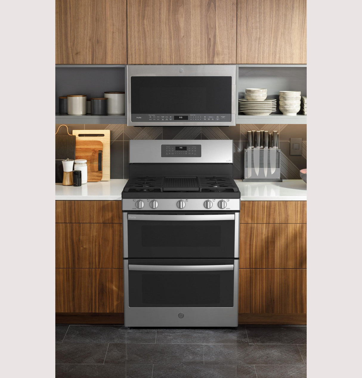 GE Profile(TM) 30" Free-Standing Gas Double Oven Convection Fingerprint Resistant Range with No Preheat Air Fry - (PGB965YPFS)