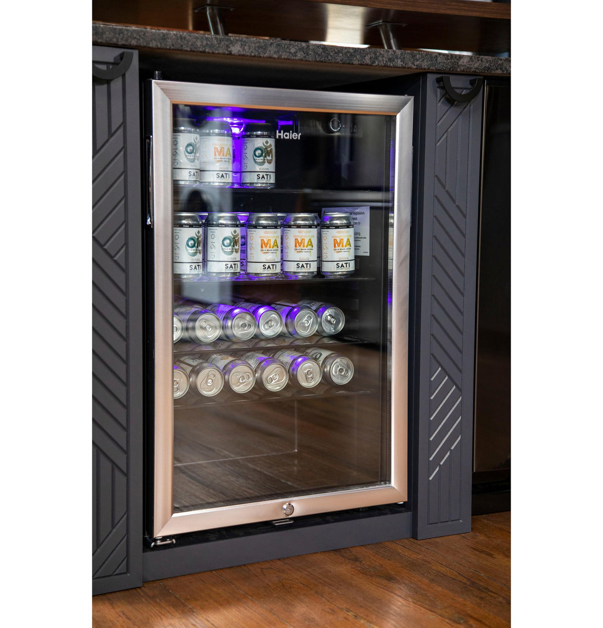 150-Can Beverage Center - (HEBF100BXS)