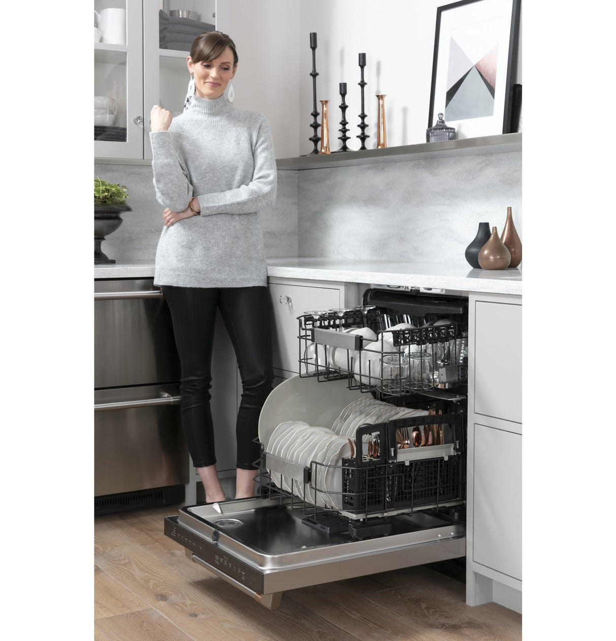 Caf(eback)(TM) ENERGY STAR(R) Stainless Steel Interior Dishwasher with Sanitize and Ultra Wash & Dry - (CDT845P2NS1)