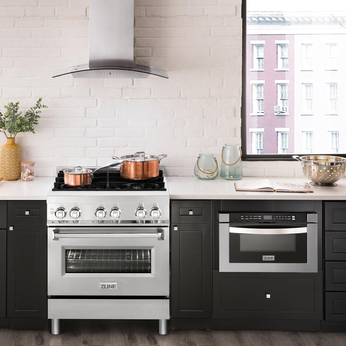 ZLINE 30 in. Dual Fuel Range with Gas Stove and Electric Oven in Stainless Steel (RA30) [Color: Stainless Steel] - (RA30)