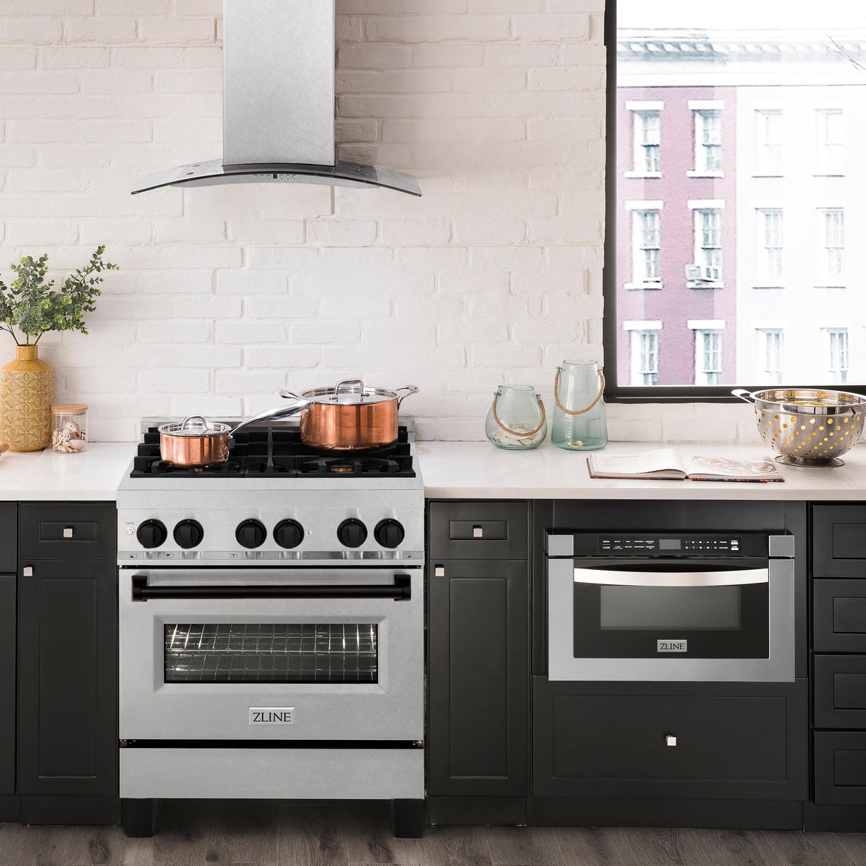 ZLINE Autograph Edition 30" 4.0 cu. ft. Dual Fuel Range with Gas Stove and Electric Oven in DuraSnow Stainless Steel with Accents (RASZ-SN-30) [Color: Matte Black] - (RASZSN30MB)