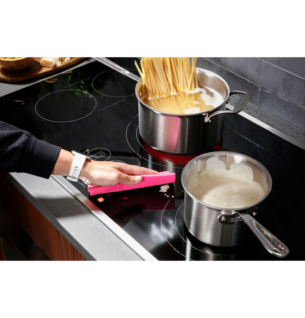 GE Profile(TM) 36" Built-In Touch Control Cooktop - (PEP9036DTBB)