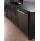 Caf(eback)(TM) ENERGY STAR(R) Stainless Steel Interior Dishwasher with Sanitize and Ultra Wash & Dry - (CDT845P3ND1)