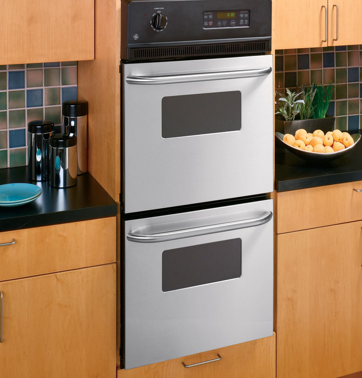 GE(R) 24" Double Wall Oven - (JRP28SKSS)