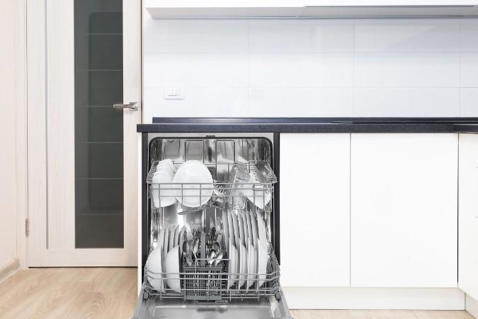 Danby 24" Wide Built-in Dishwasher in Stainless Steel - (DDW2404EBSS)