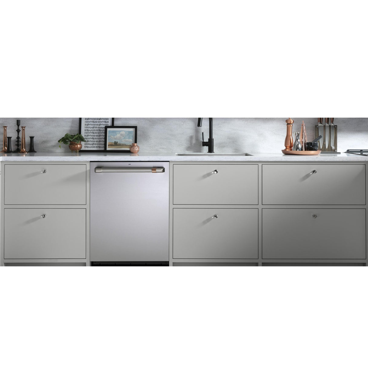 Caf(eback)(TM) ENERGY STAR(R) Stainless Steel Interior Dishwasher with Sanitize and Ultra Wash & Dry - (CDT845P2NS1)