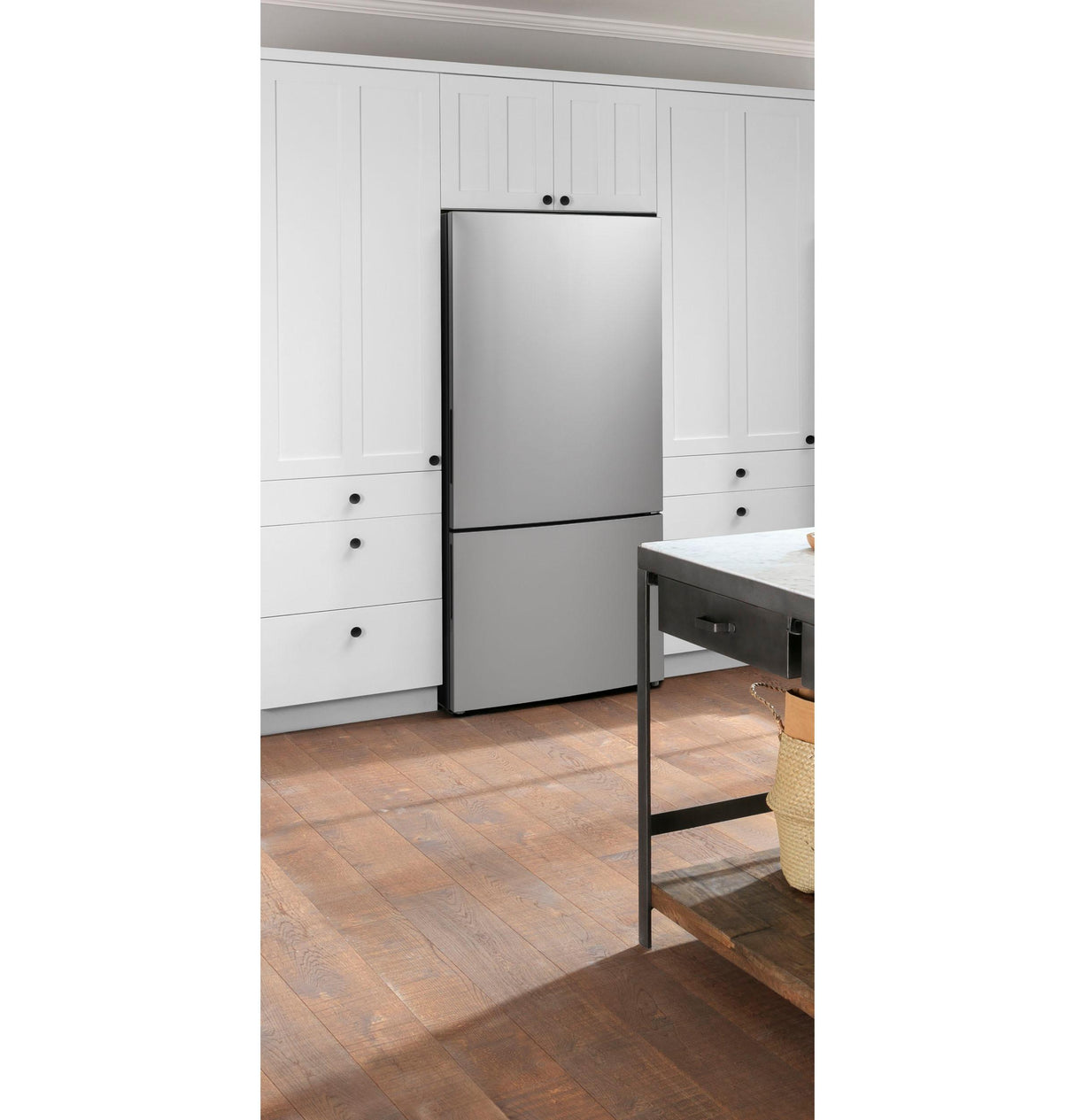 GE(R) ENERGY STAR(R) 17.7 Cu. Ft. Counter-Depth Bottom-Freezer Refrigerator - (GBE17HYRFS)