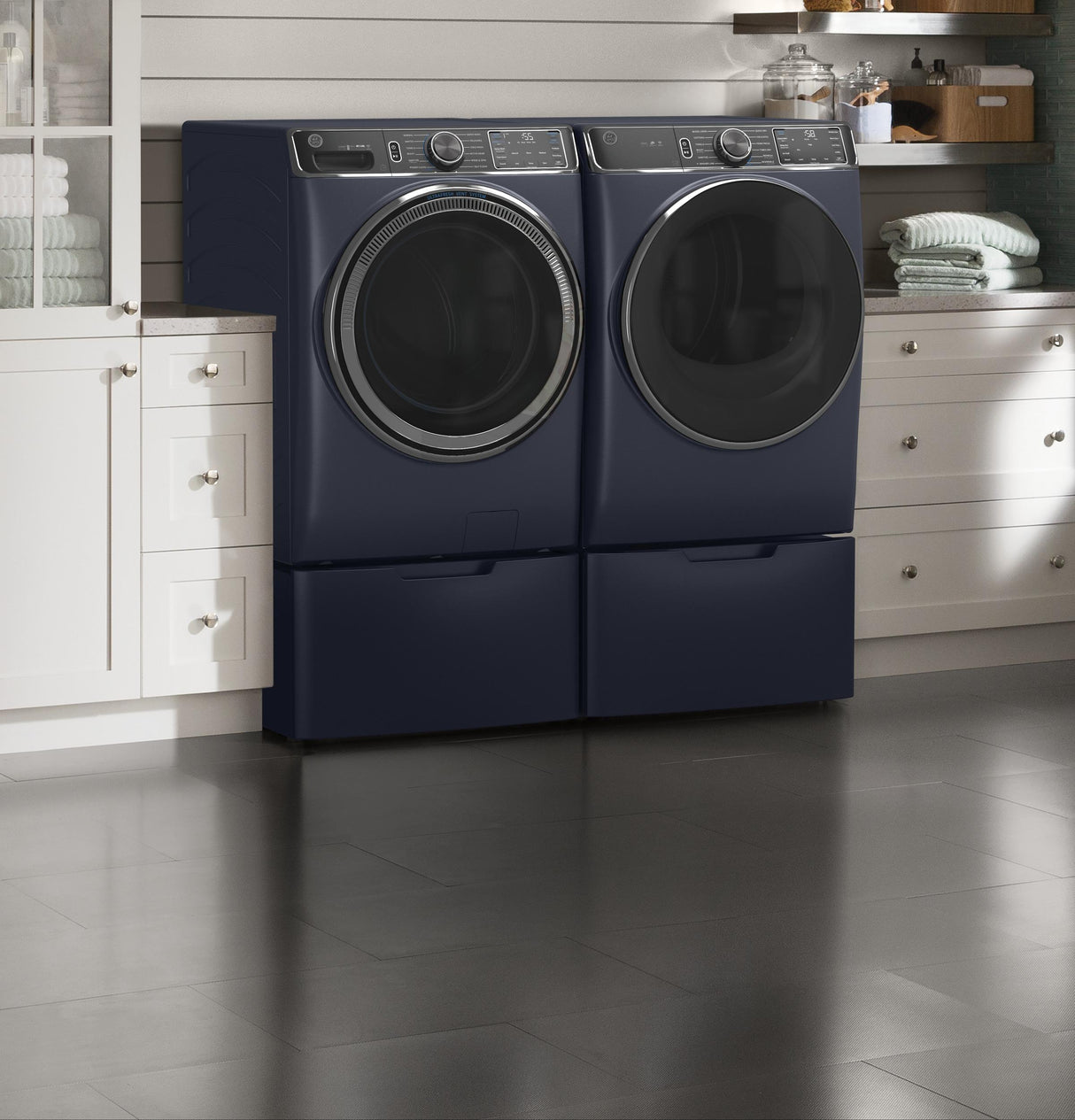 GE(R) ENERGY STAR(R) 7.8 cu. ft. Capacity Smart Front Load Electric Dryer with Steam and Sanitize Cycle - (GFD85ESPNRS)