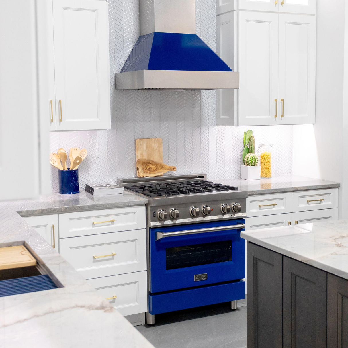 ZLINE Ducted DuraSnow Stainless Steel Range Hood with Blue Gloss Shell (8654BG) - (8654BG30)