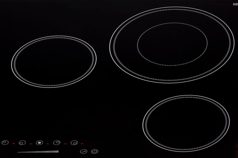 36" Wide 208-240v 5-burner Radiant Cooktop - (CR5B36T9B)