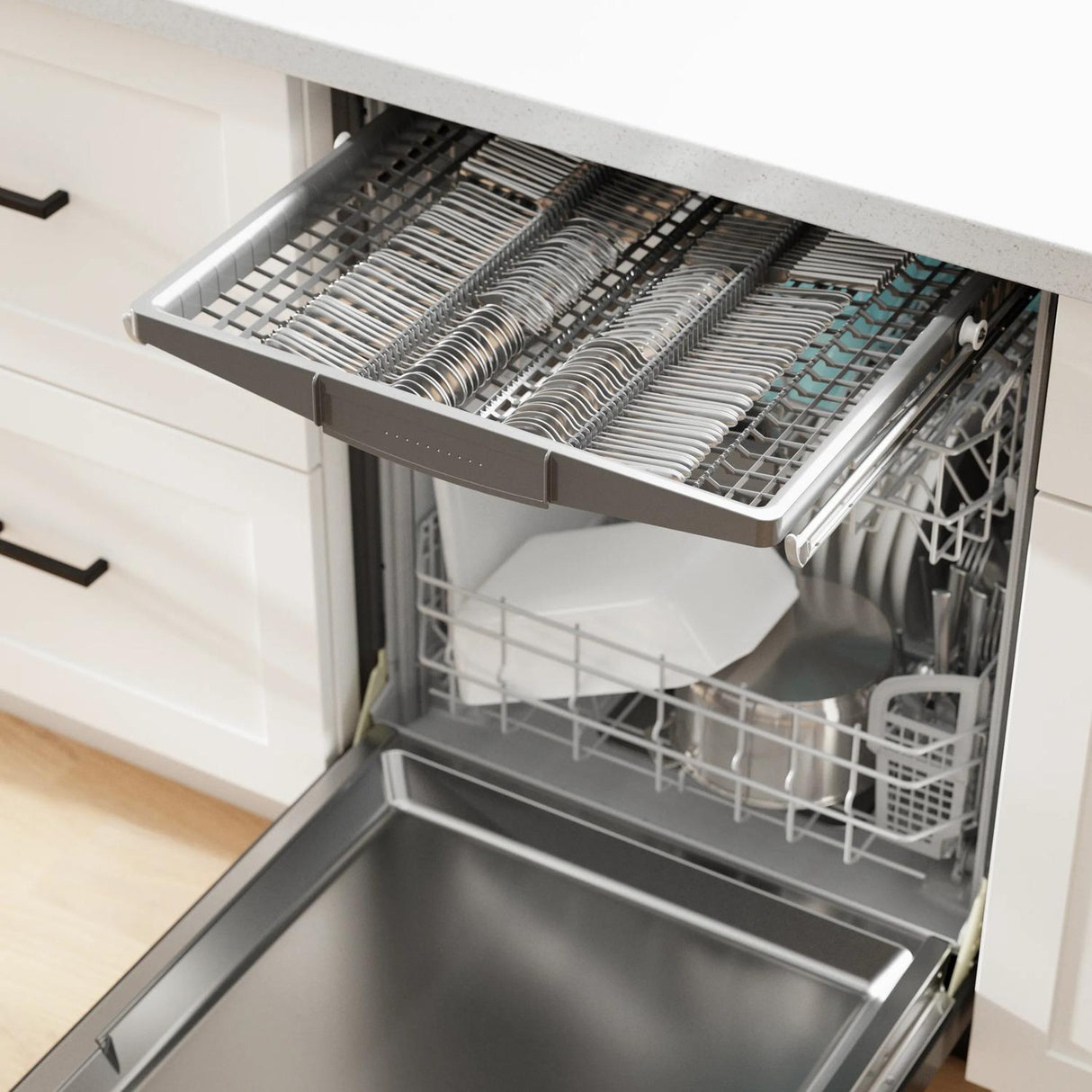 100 Premium Dishwasher 24" Black - (SHX5AEM6N)