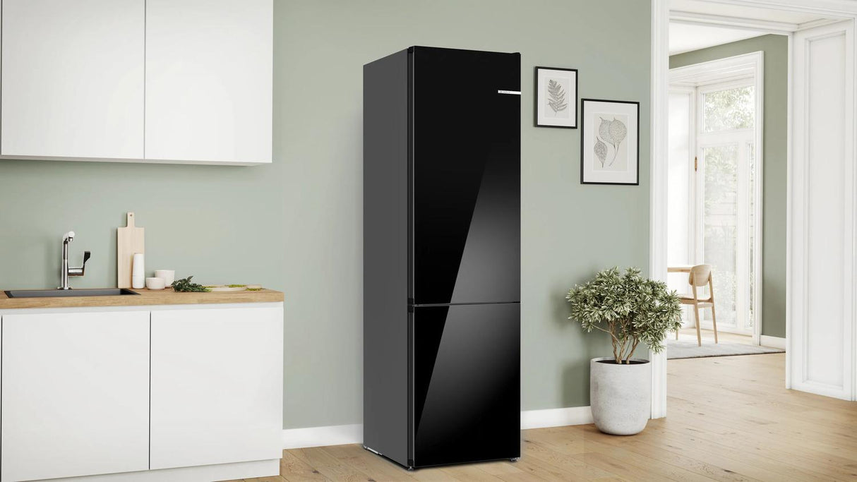 800 Series Freestanding Bottom Freezer Refrigerator 24" Black - (B24CB80ESB)