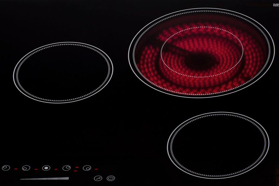 30" Wide 208-240v 5-burner Radiant Cooktop - (CR5B30T7B)