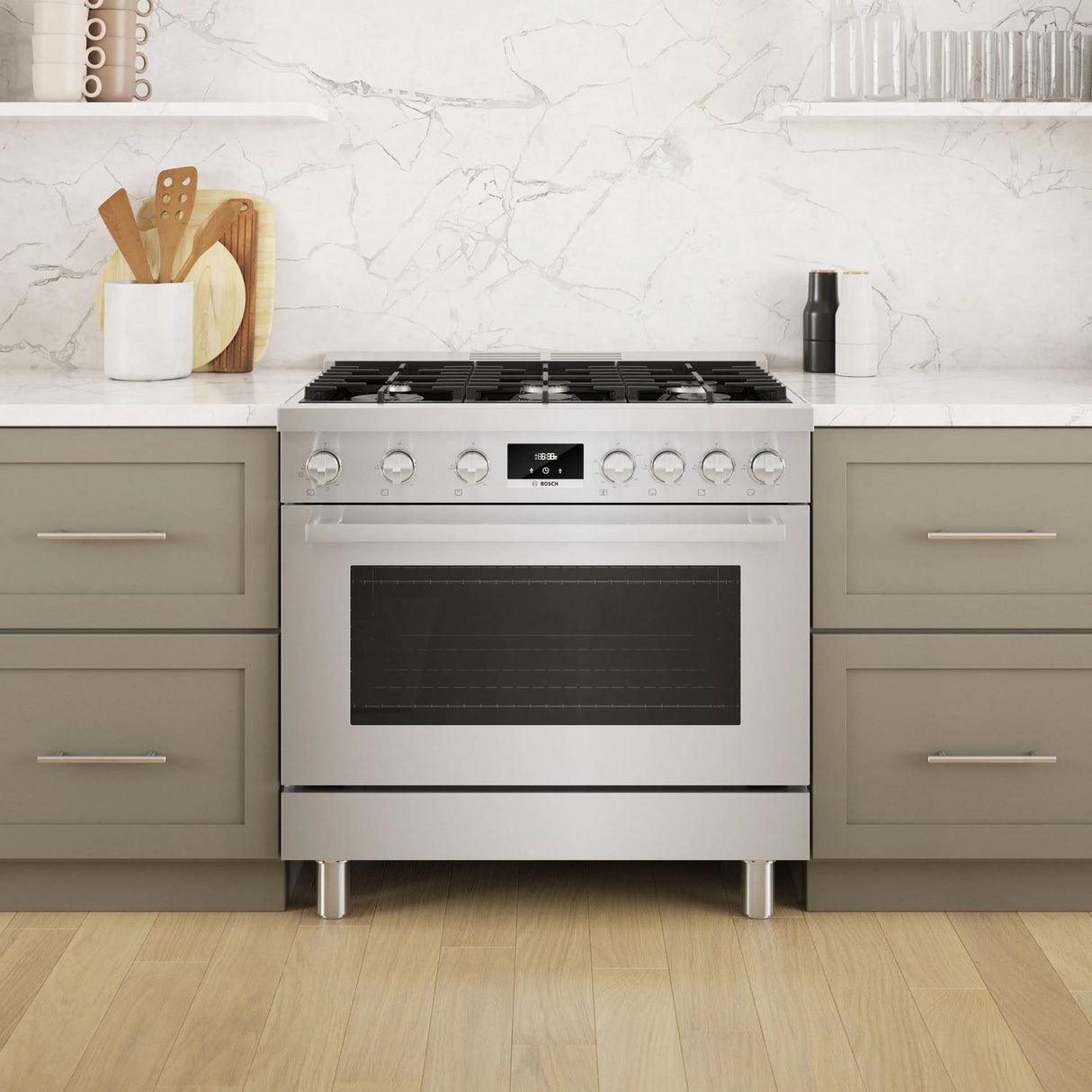 800 Series Dual Fuel Freestanding Range 36" Stainless Steel - (HDS8655U)