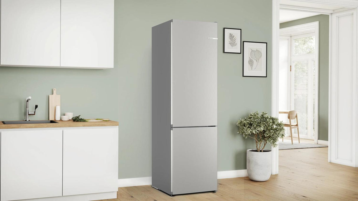 500 Series Freestanding Bottom Freezer Refrigerator 24" Easy Clean Brushed Steel - (B24CB50ESS)