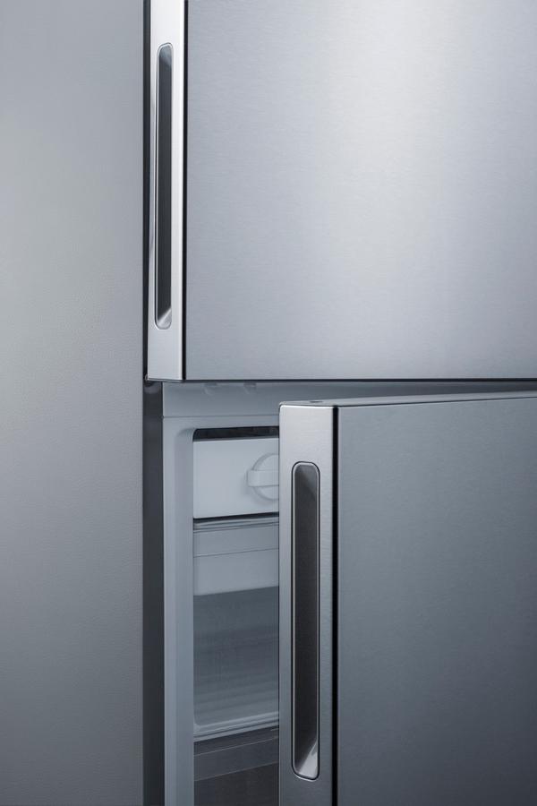 28" Wide Bottom Freezer Refrigerator - (FFBF279SSX)